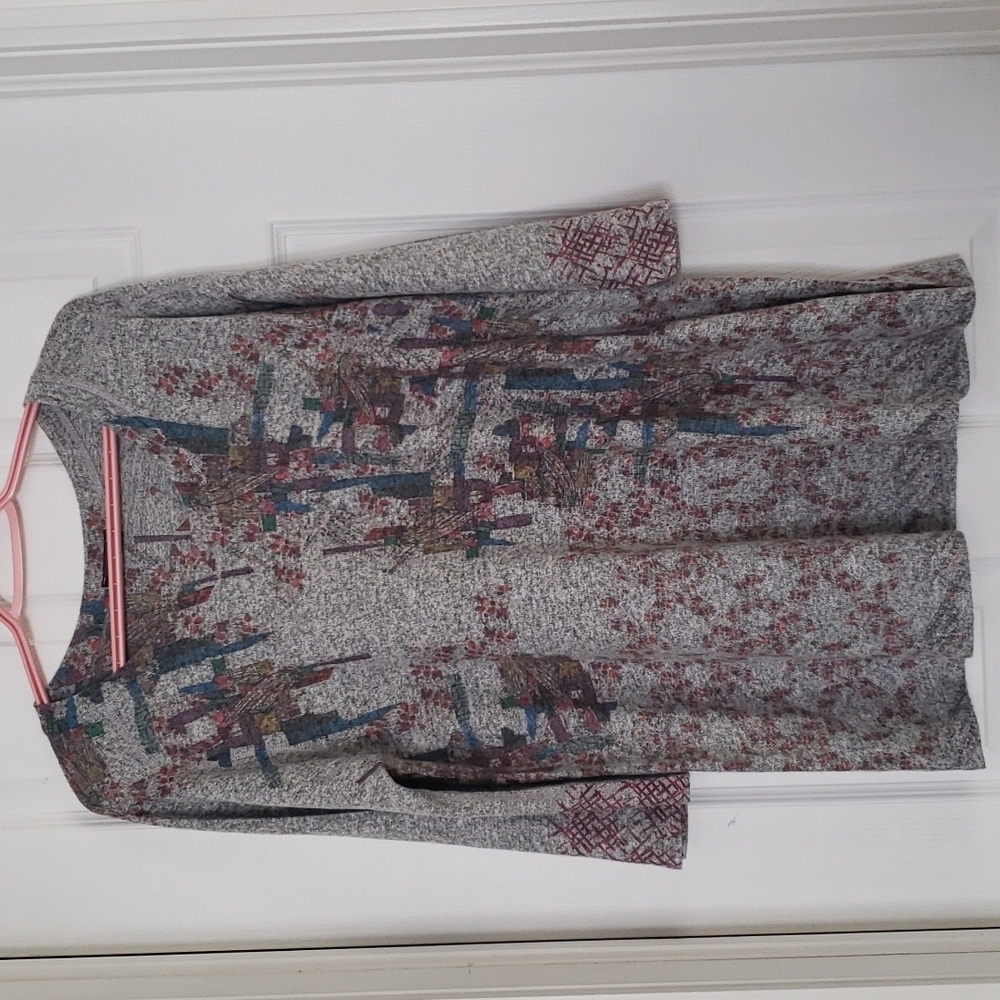 Inoah 3/4 sleeve  Tops NWOT